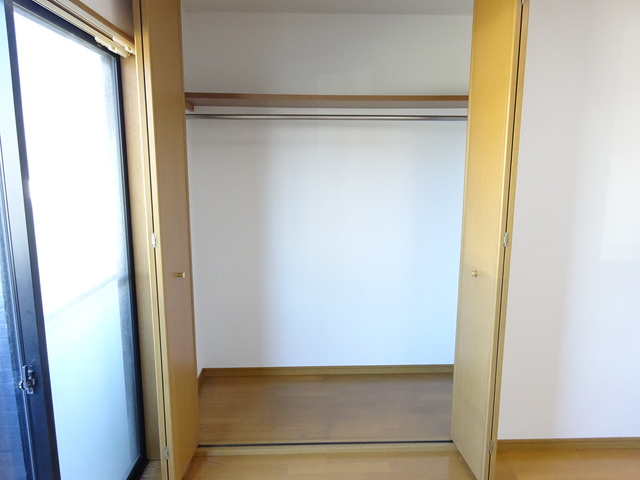 収納　※修繕前参考写真・現況優先※リビングクローゼット