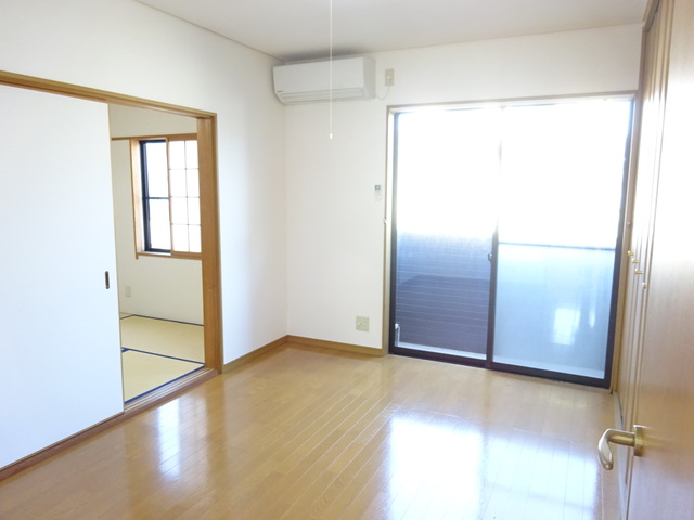 居室・リビング　※修繕前参考写真・現況優先※