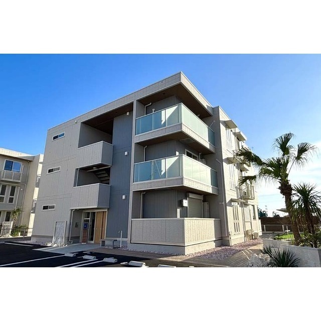 建物外観　２０２５年１１月完成新築♪