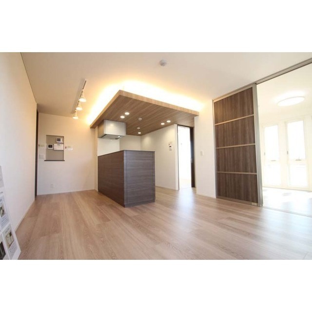 居室・リビング　※２０２にて撮影