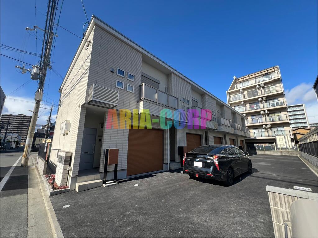 建物外観　2026年2月から入居スタート！新築ガレージハウス♪