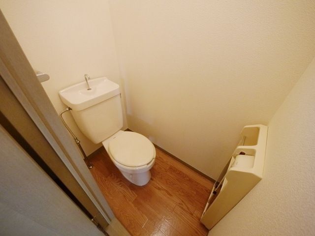 トイレ　★トイレ★(ウォシュレット付いてます)