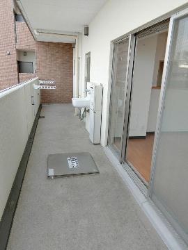 　バルコニー　ベランダ