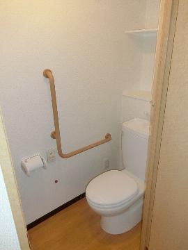 　トイレ　トイレ