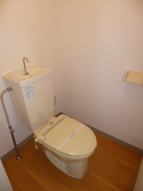 トイレ　203号の写真です