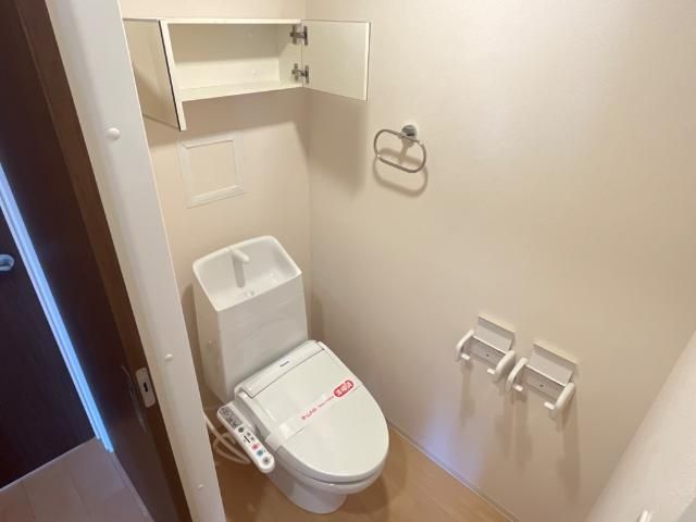 CEDAR RBのトイレ写真