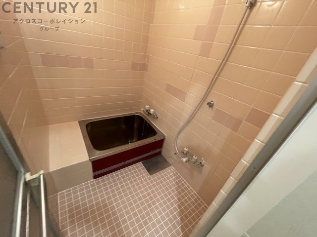 バス・シャワールーム　バストイレセパレートのシンプルな浴室です♪