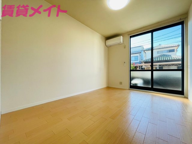 居室・リビング　同施工会社参考写真