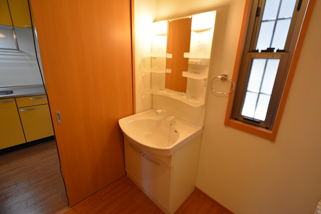 洗面設備　洗髪洗面化粧台付き♪