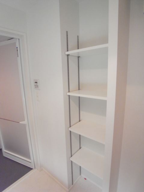 その他設備　洗面所収納