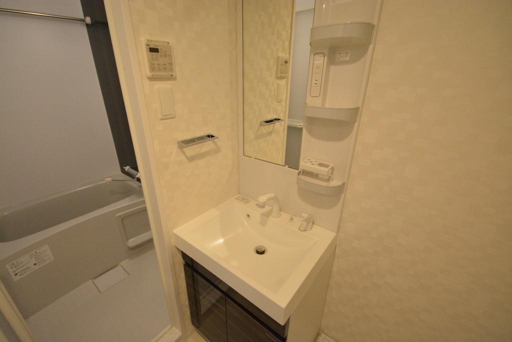 洗面設備　洗髪洗面化粧台