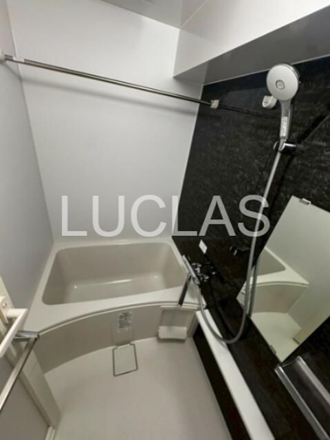 バス・シャワールーム　浴室も付いており、日々の疲れを癒します♪