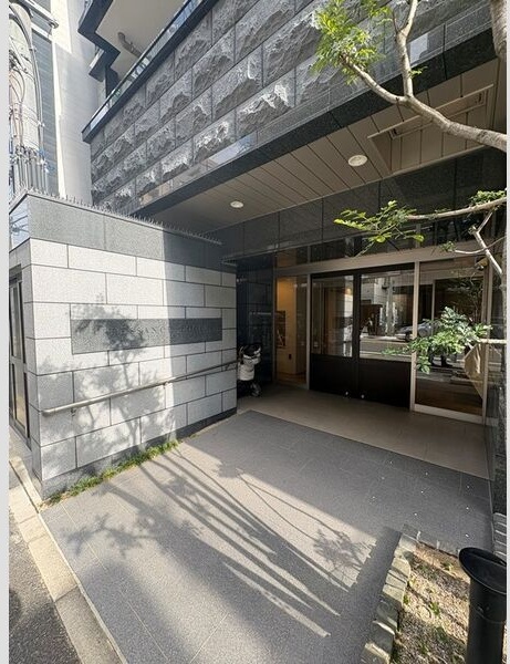 エントランス　名古屋で一番初期費用の安い賃貸専門の不動産会社です(^^)