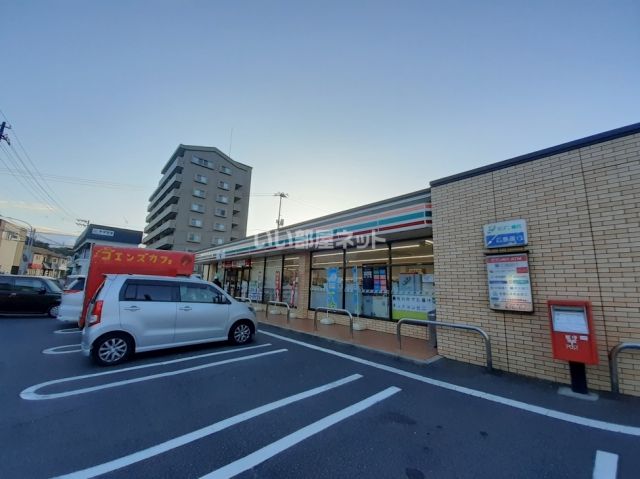 コンビニ　セブンイレブン 広島長楽寺店（コンビニ）まで854m