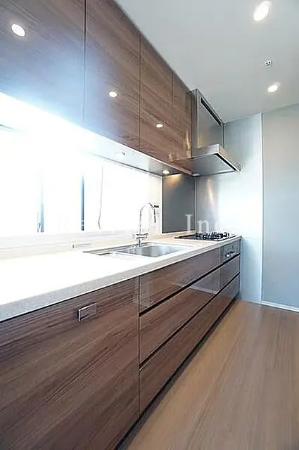 キッチン　広々としたキッチン空間