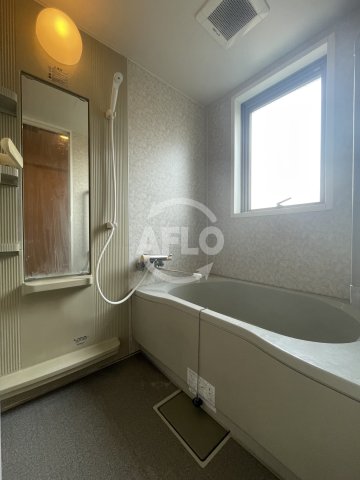 バス・シャワールーム　K・H・E　浴室