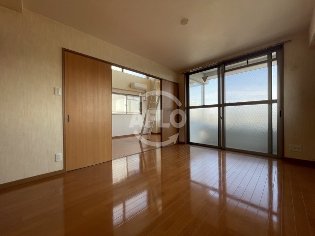 居室・リビング　K・H・E　洋室