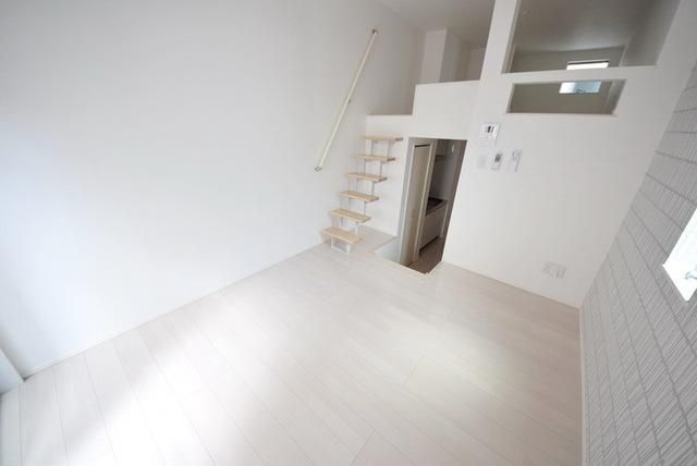 居室・リビング　イメージ。別号室写真です。