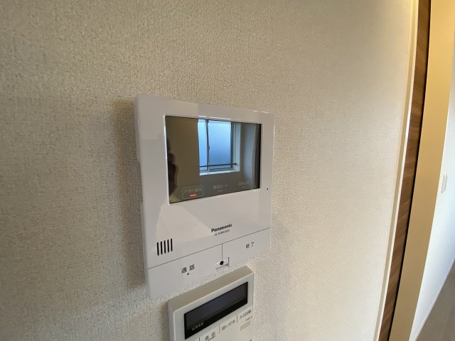 セキュリティ　防犯対策に有効なカメラ付きインターホン！