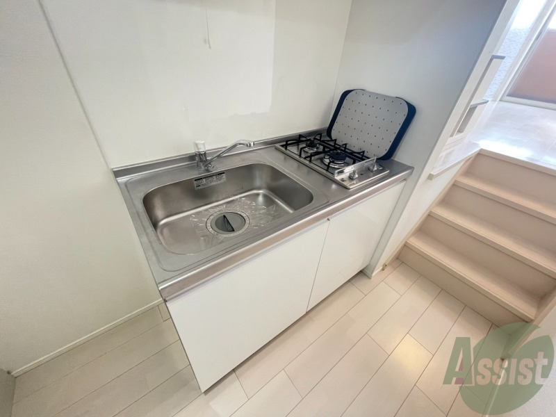 キッチン　こちらはキッチンになります。綺麗ですね。