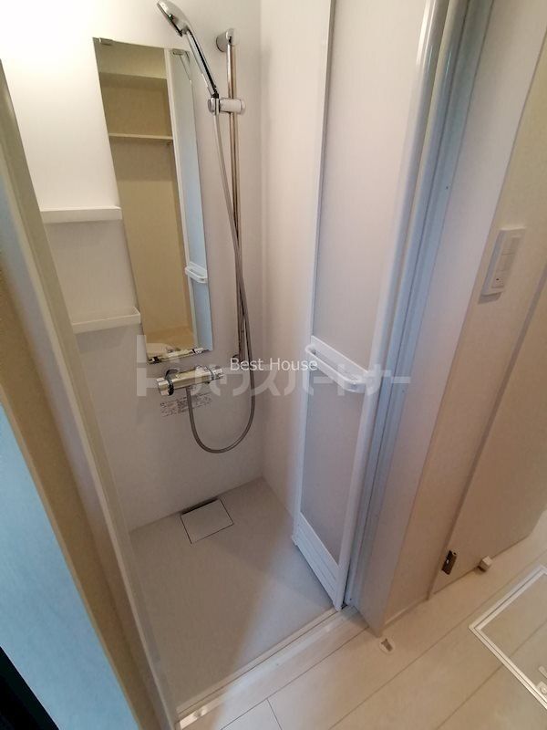 バス・シャワールーム　シャワールーム