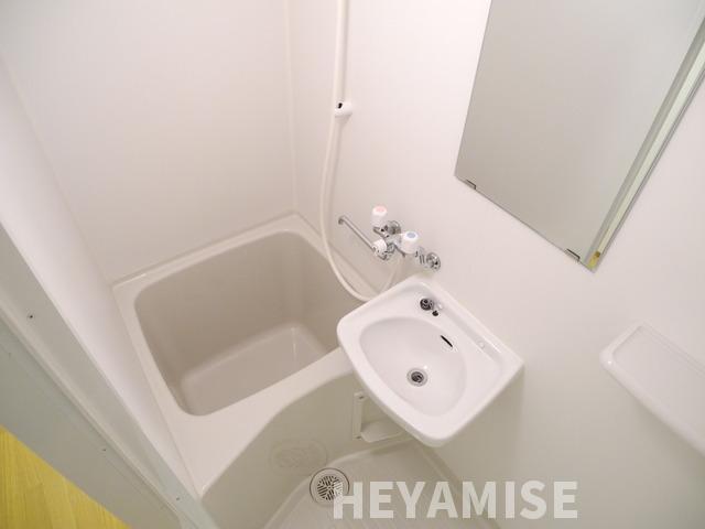 バス・シャワールーム　※同間取りの別の階のお部屋の画像です※