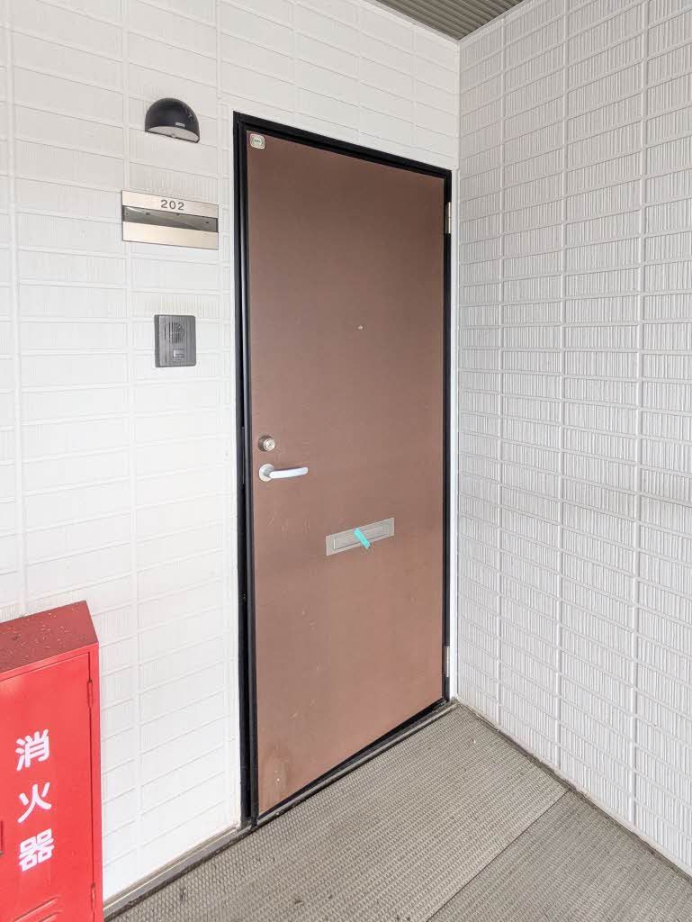 ヴィクトワール花岡 IIIの玄関写真