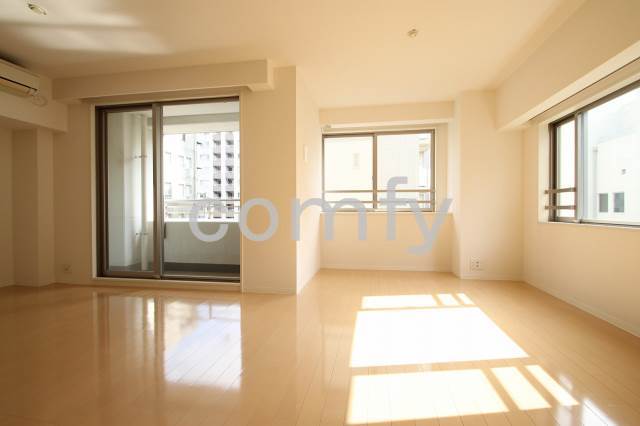 居室・リビング　日当りの良いリビングダイニング