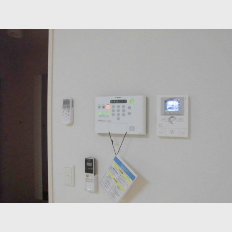 セキュリティ　モニター付きインターホンで安心です♪