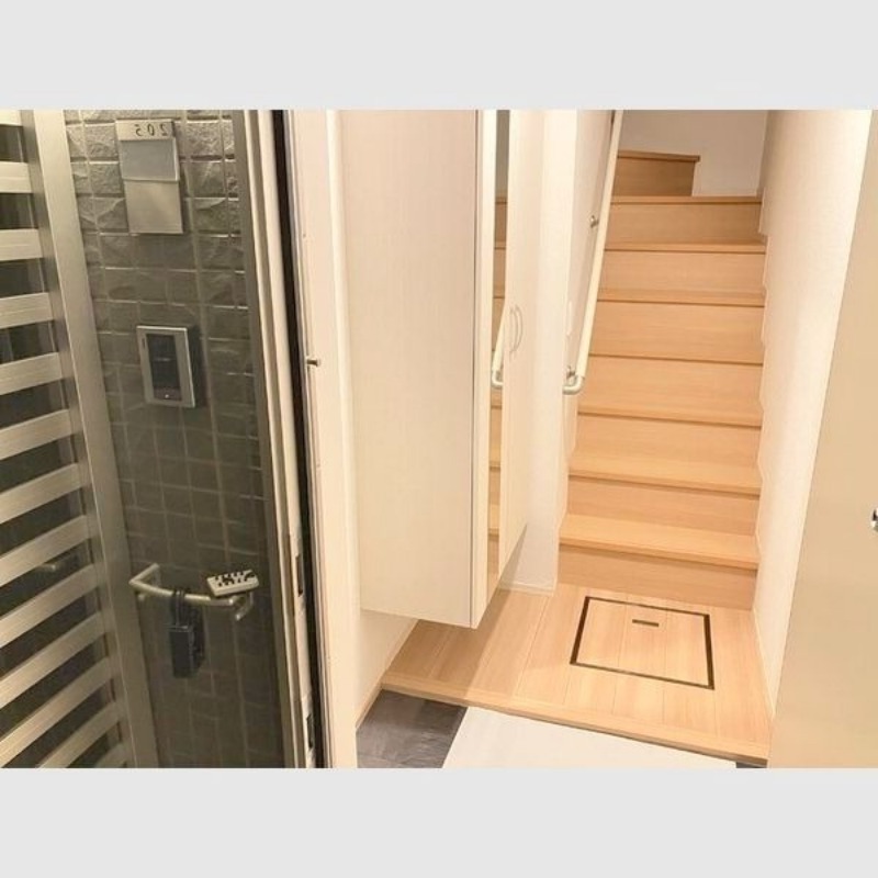 玄関　玄関スペース、シューズボックス付きです♪