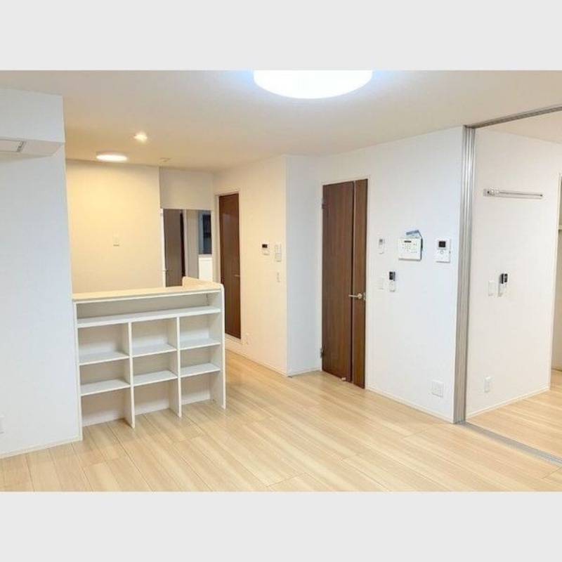 居室・リビング　明るく広々リビングスペース♪