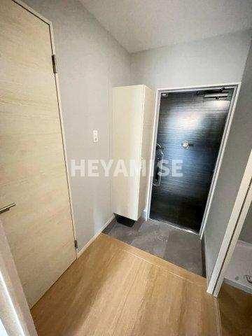 玄関　※別号室1LDKのお部屋の参考画像です※現況を優先します