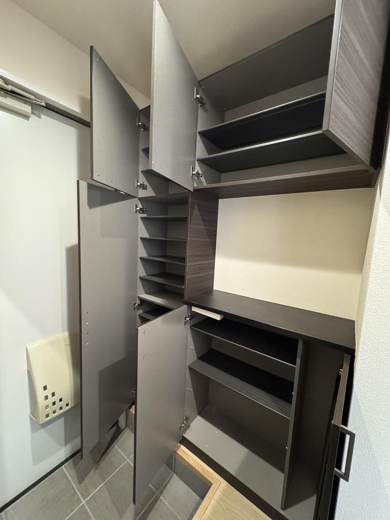 玄関　※1階(1LDK）の参考写真