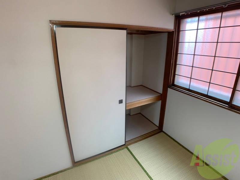 収納　押入を開けてみました。たっぷり入りますね～