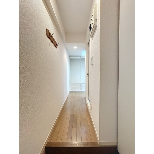玄関　※別部屋参考写真