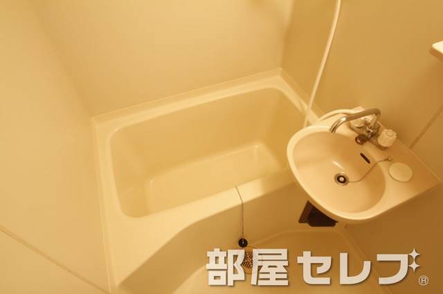 バス・シャワールーム　お風呂でゆったりと。