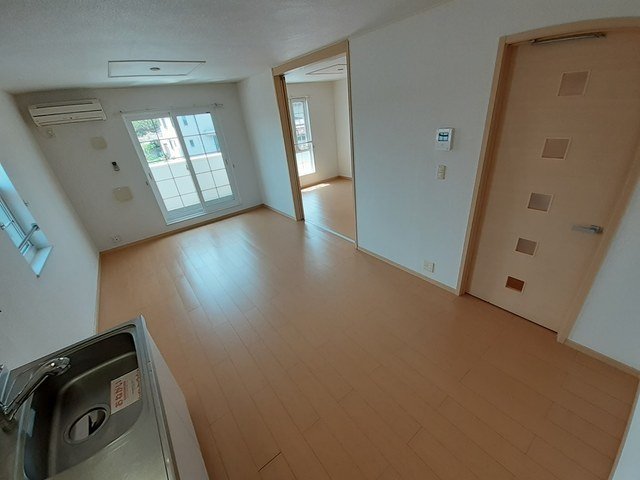 居室・リビング　ゆったり過ごせる居間です