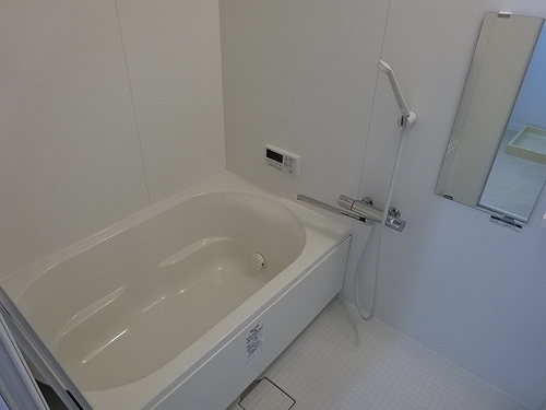 バス・シャワールーム　浴室　※前回募集時／２０２２年１１月の写真