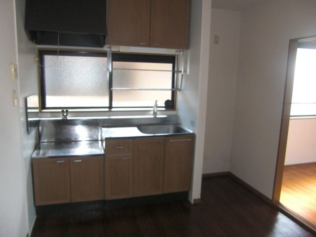 キッチン　小窓付のキッチンです