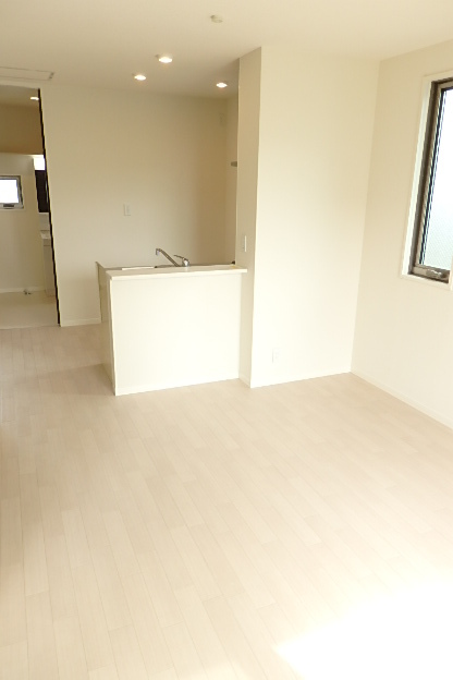 居室・リビング　※別室参考写真　２階角部屋♪ＬＤＫ１０．８帖