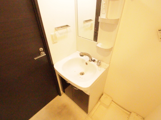洗面設備　※別室の参考写真の為、現況優先です。