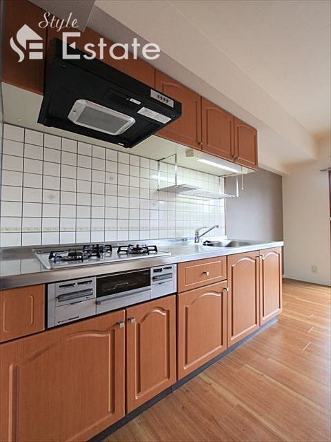 キッチン　システムキッチン★3口ガスコンロ