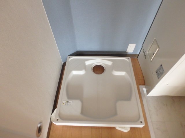 その他　防水パン付き室内洗濯機置き場