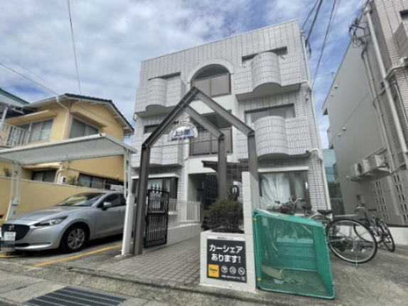 エントランス　入口