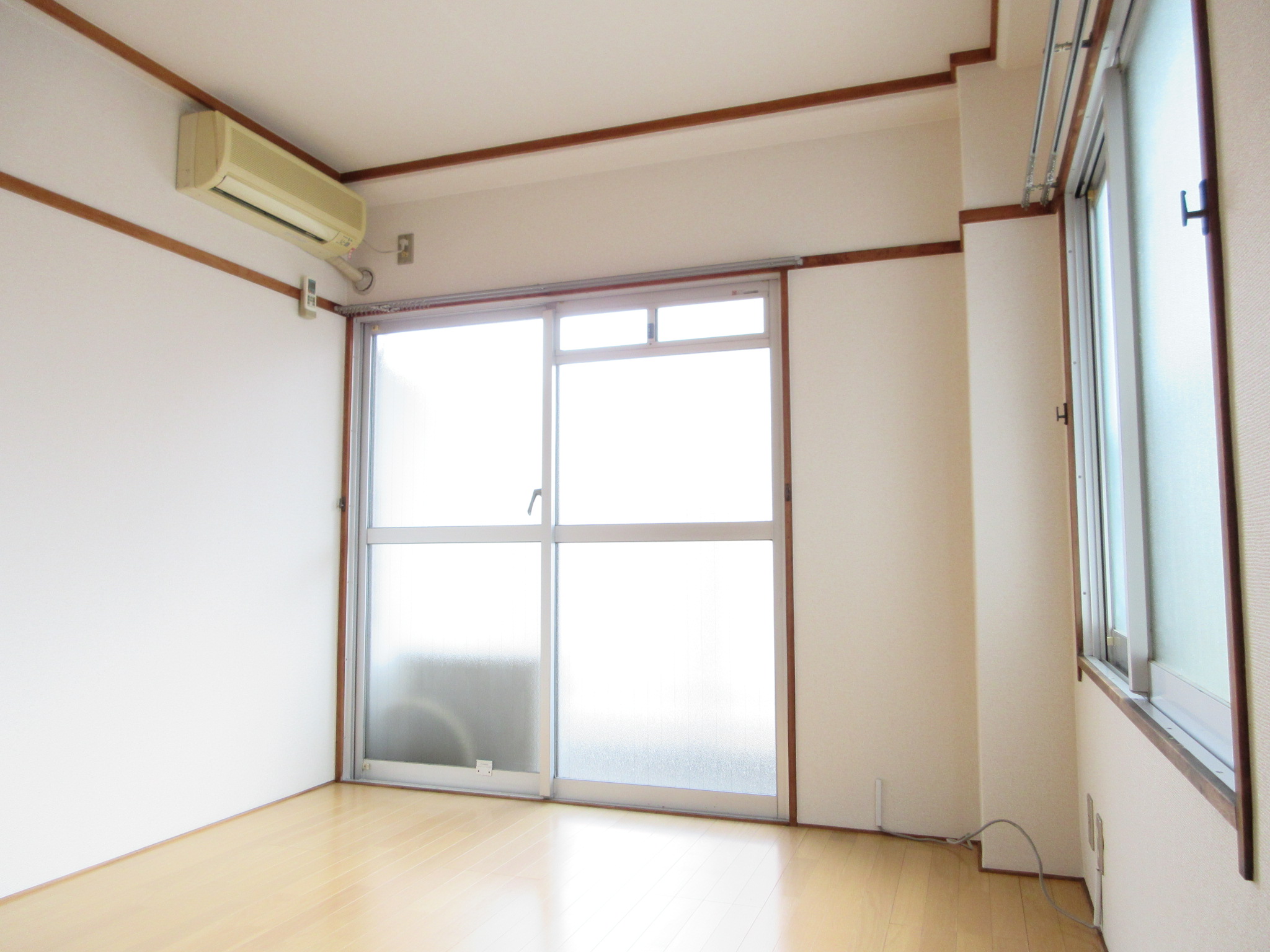 居室・リビング　※別の部屋の写真です、現況を優先させて頂きます。
