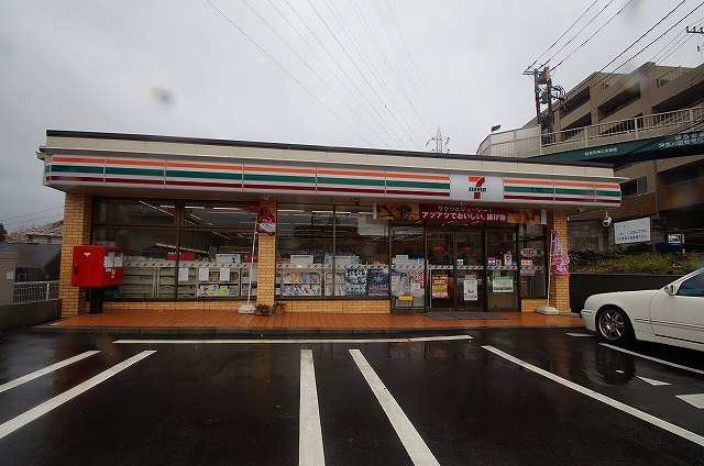 コンビニ　セブンイレブン「横浜松見町3丁目店」（コンビニ）まで446m