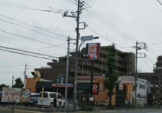 飲食店　グラッチェガーデンズ（飲食店）まで90m