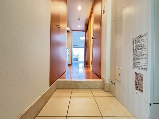 玄関　詳細は、RISUMO江坂本店までお問合せください♪