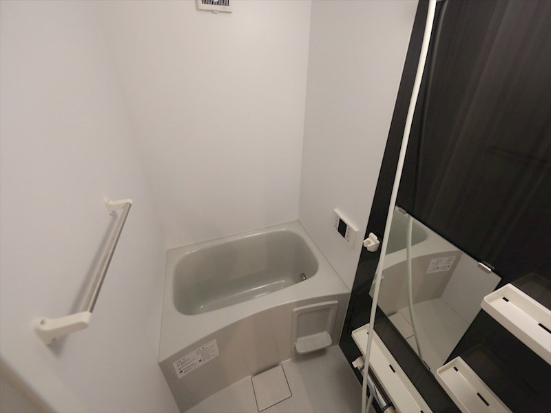 バス・シャワールーム　追い焚き・オートバス機能付お風呂