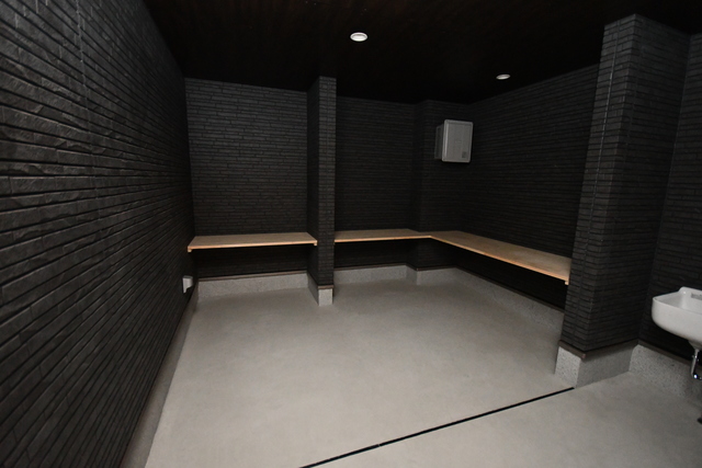 駐車場　シャッターガレージ